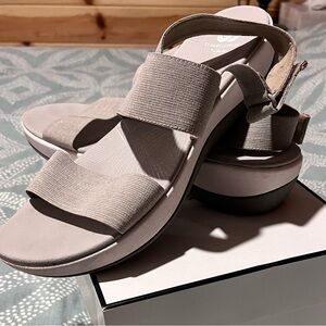 Cloudsteppers by Clarks Light Gray Sandals